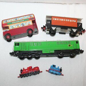 Vtg. (5) Thomas Tank Engine & Friends Diecast Magnetic Trains Ertl Lot 11 1990's